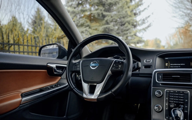 Volvo S60 cena 61300 przebieg: 181307, rok produkcji 2014 z Lublin małe 596